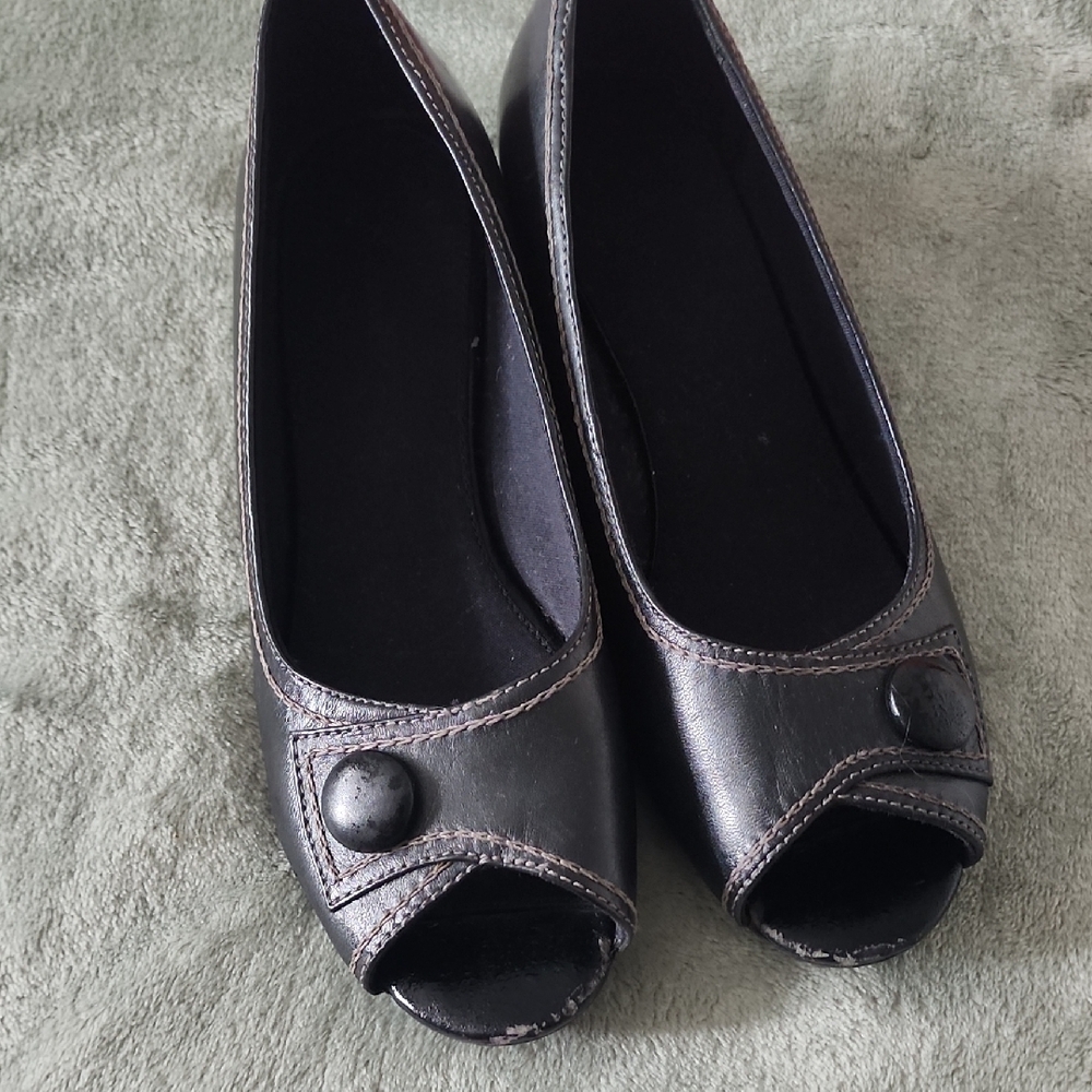Women’s Black Peep-Toe  with Button Accent